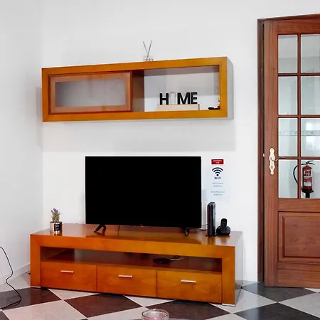 Casa Xadrez Povoacao (Sao Miguel)