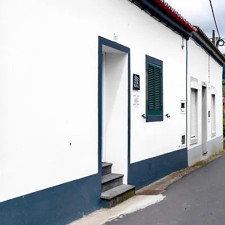 Casa Xadrez Povoacao (Sao Miguel)