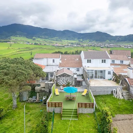 Casa Xadrez Povoacao (Sao Miguel)